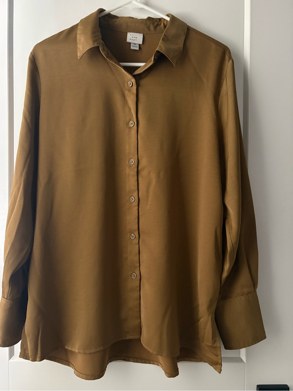 Minimalist Relaxed Fit Women’s Blouse